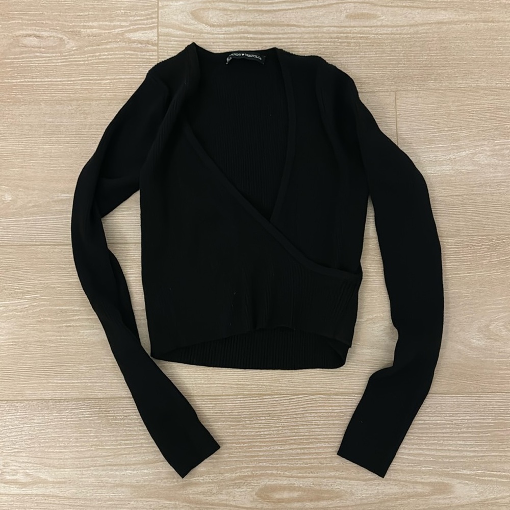 Brandy Melville long sleeve